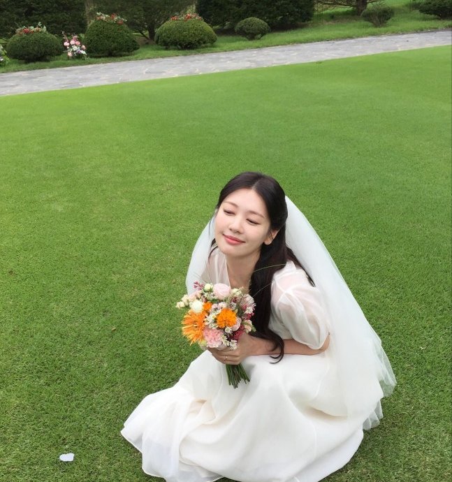 정소민과 정해인의 사랑 이야기, 웨딩드레스로 완성된 로맨스의 정점