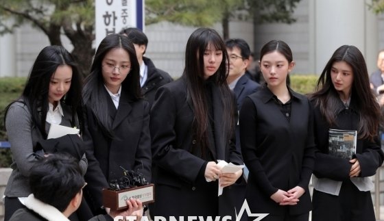 민희진과 뉴진스의 갈등: 아이러니 속에서 드러나는 K-팝 산업의 복잡성